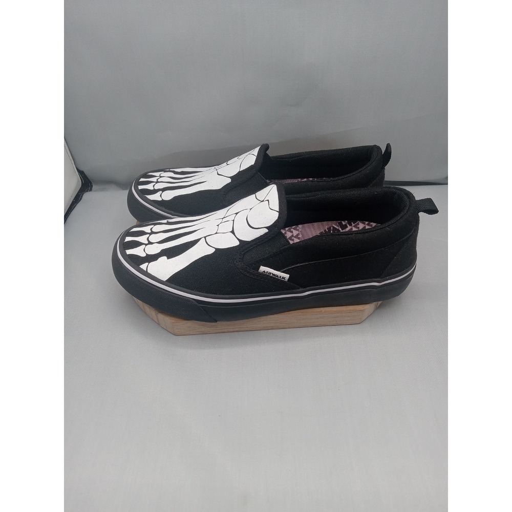 BOY'S AIRWALK-SIDEKICK CANVAS FABRIC SKELATON SLIP‎ ON BLACK ATHLETIC Shoes Sz 5 - Picture 2 of 16